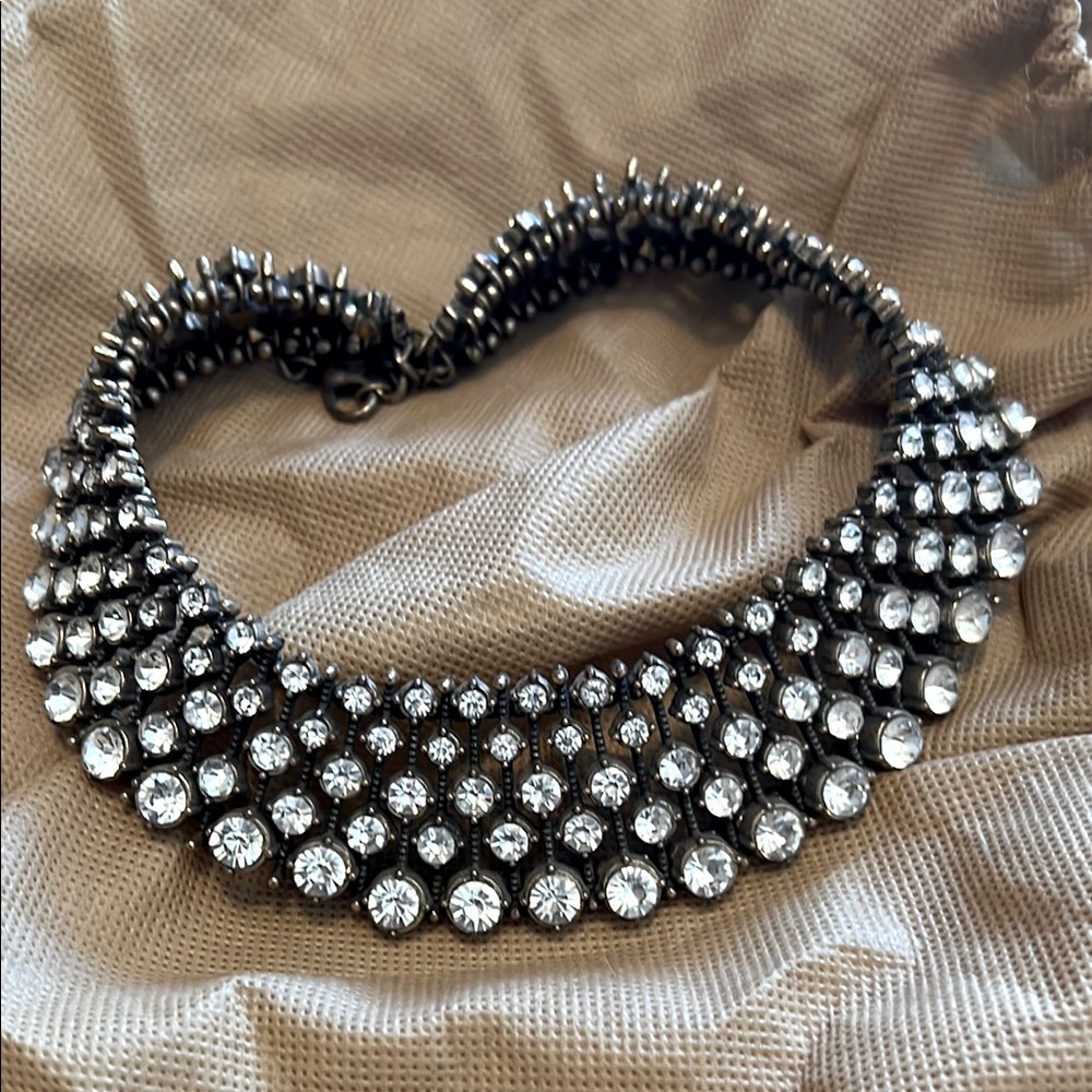 Stunning Statement Necklace! - Picture 7 of 7